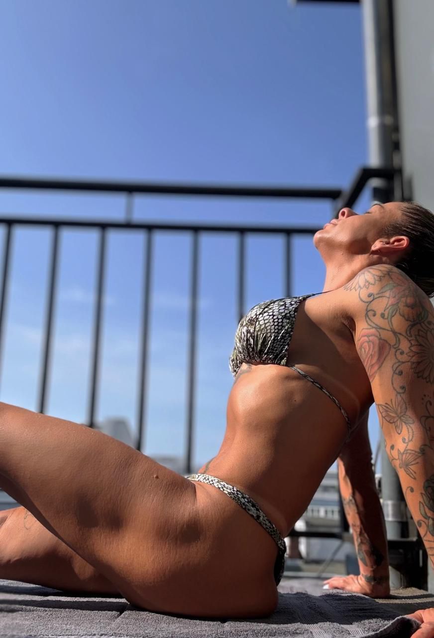 Maite Hedone — bikini